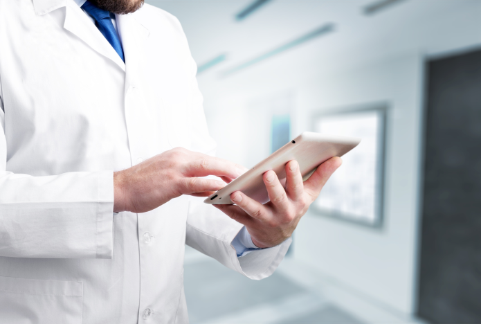 Ophthalmologist with a tablet